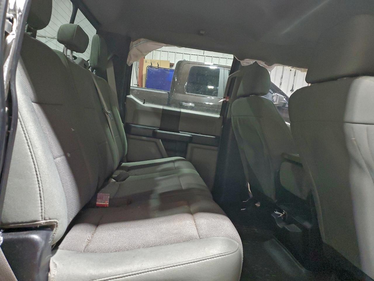 Ford F-350 Super Duty Image 12