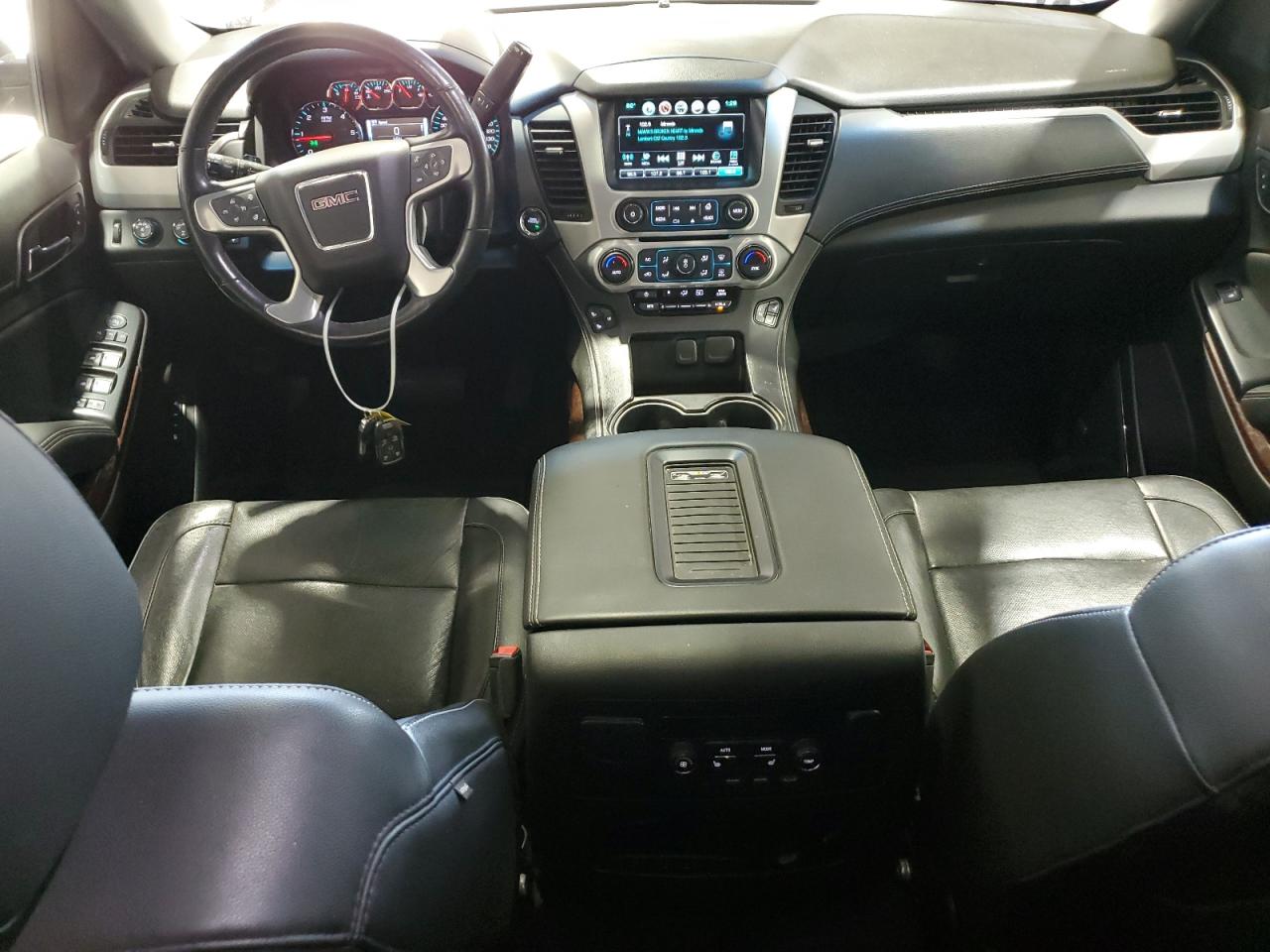 GMC Yukon K1500 Slt Image 9