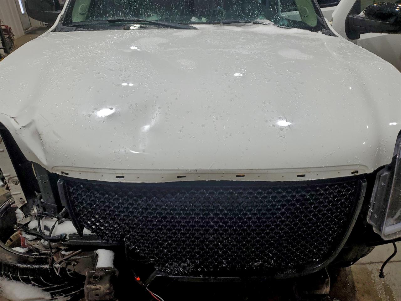 GMC Yukon Denali Image 10