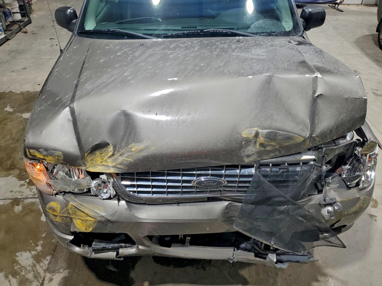 Ford Explorer Limited Image 6