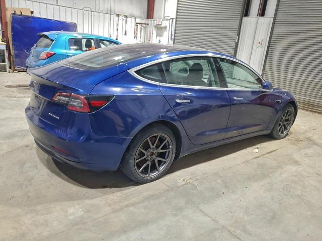Tesla Model 3 Image 2