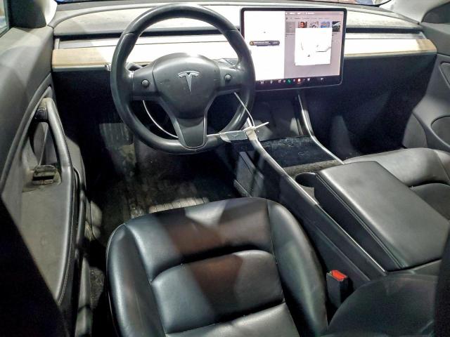 Tesla Model 3 Image 6