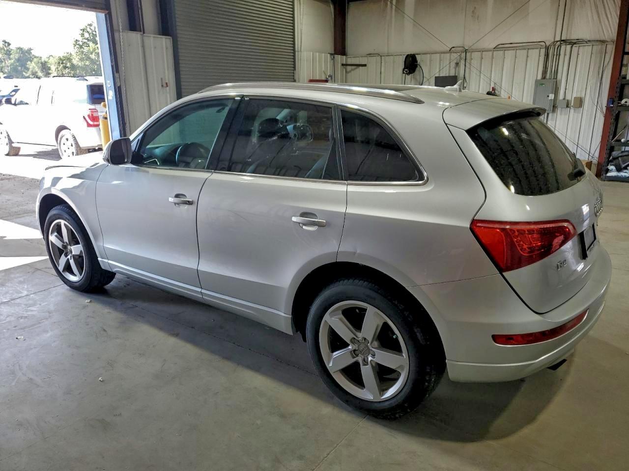 Audi Q5 Premium Plus Image 14