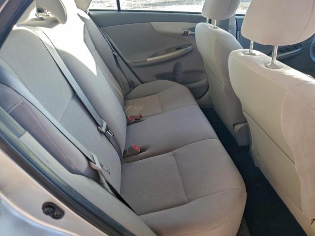 Toyota Corolla Base Image 5